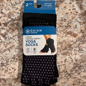 NWT Gaiam Yoga Socks